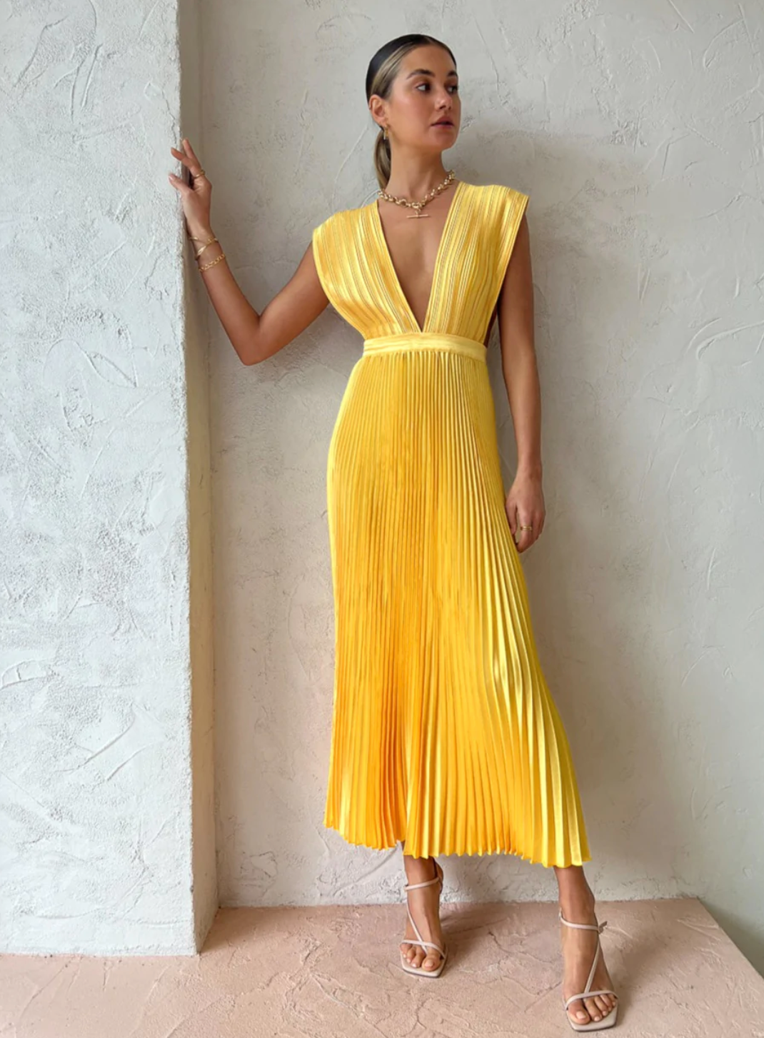 Kathryn Newton Yellow Plunging Neck Dress 2019 Emmy Awards -  TheCelebrityDresses